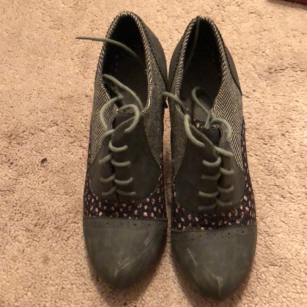 Shoes